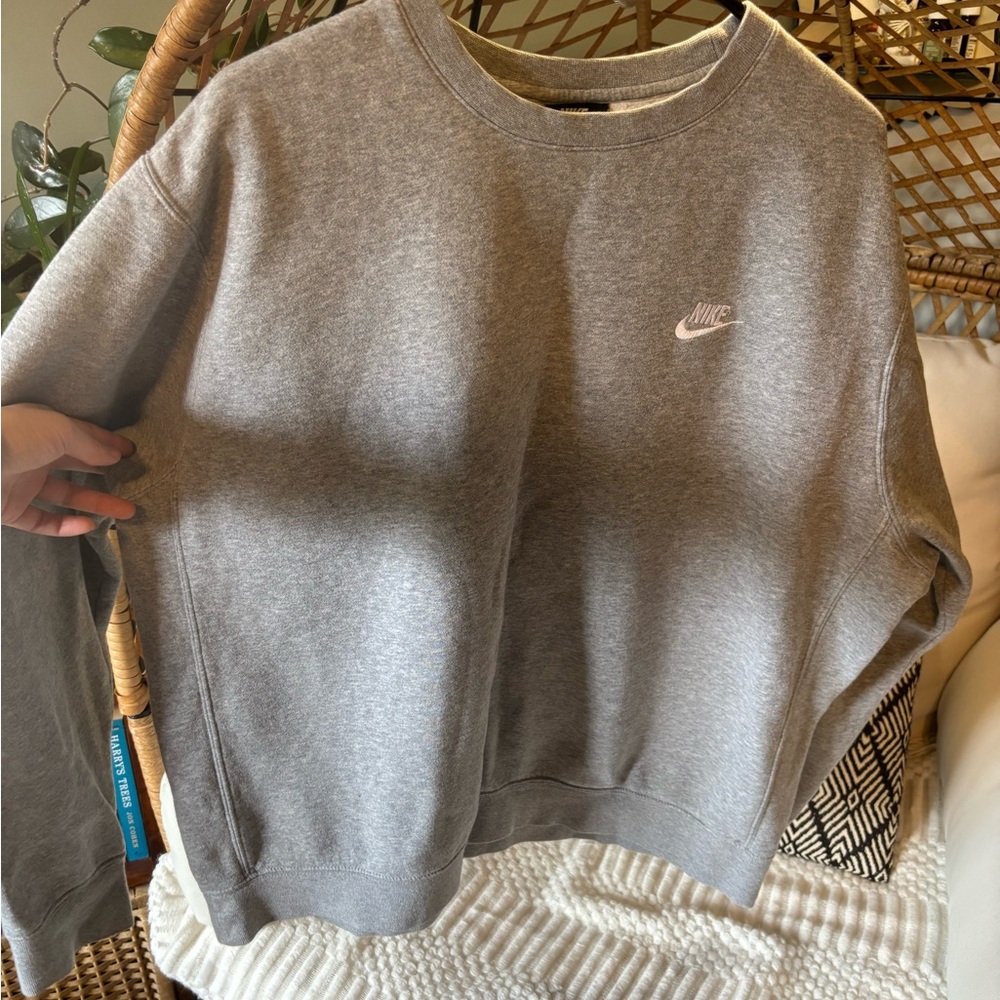 Nike Gray Crewneck Sweatshirt